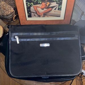 Kenneth Cole Reaction Laptop Messenger Bag